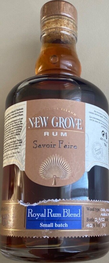 New Grove Royal Rum Blend Small Batch 42% 700ml