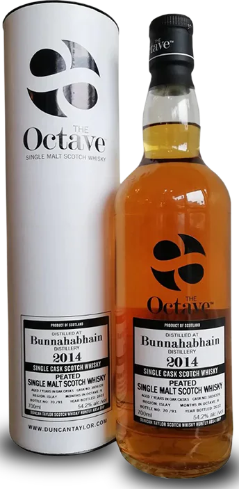 Bunnahabhain 2014 DT Staoisha The Octave Peated 7yo in Oak Casks 9 months in Octave Whisky aan het Strand 2023 54.2% 700ml