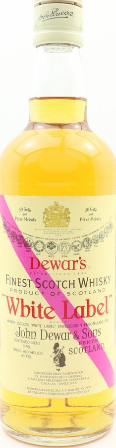 Dewar's White Label Finest Scotch Whisky Importado por El Ministerio de la Defense Almacenes Militares de Venta I.P.S.F.A. Caracas -Venezuela 43.3% 750ml