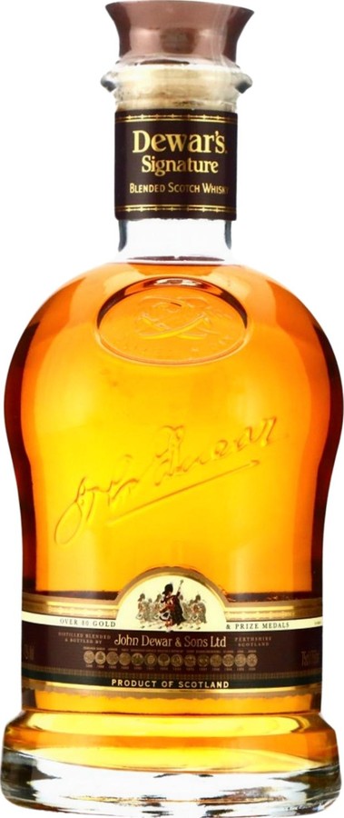 Dewar's Signature Blended Scotch Whisky 40% 700ml