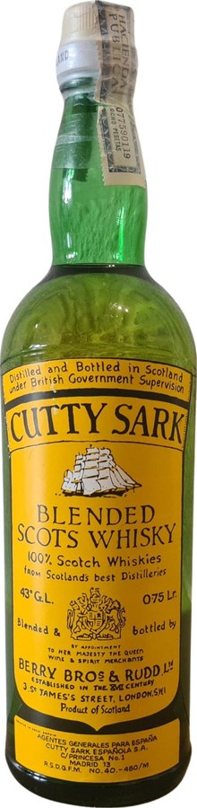 Cutty Sark Blended Scots Whisky 100% Scotsh Whiskies from Scotlands best Distilleries Cutty Sark Espanola S.A. Madrid 13 43% 750ml