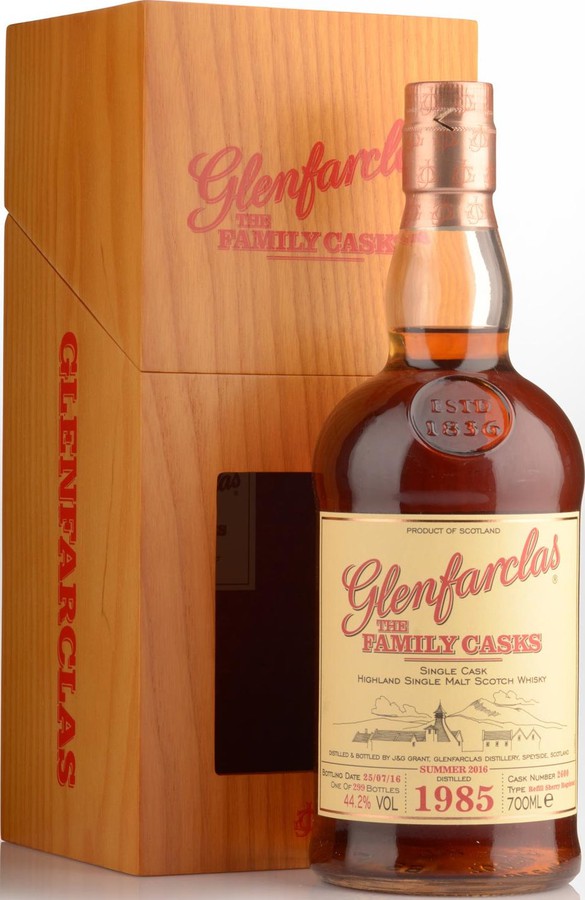 Glenfarclas 1985 The Family Casks Release S16 Refill Sherry Hogshead #2600 44.2% 700ml