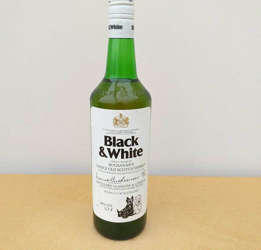 Black & White Buchanan's Choice Old Scotch Whisky 40% 700ml