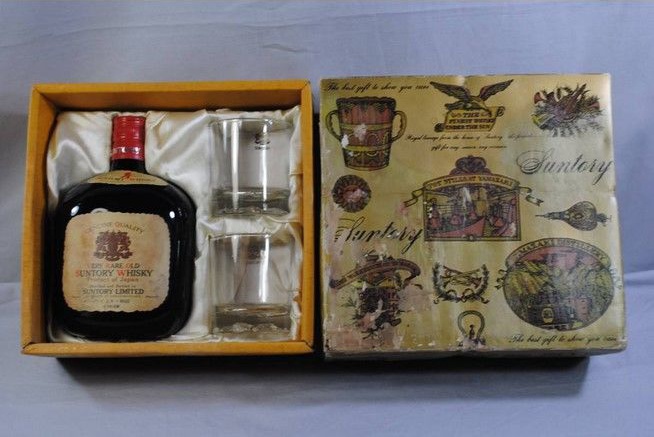 Suntory Very Rare Old Giftbox with Glasses 43% 750ml