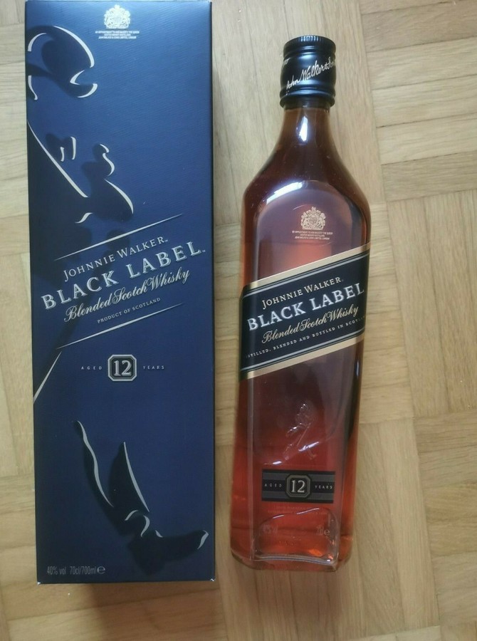 Johnnie Walker Black Label Blended Scotch Whisky 40% 700ml